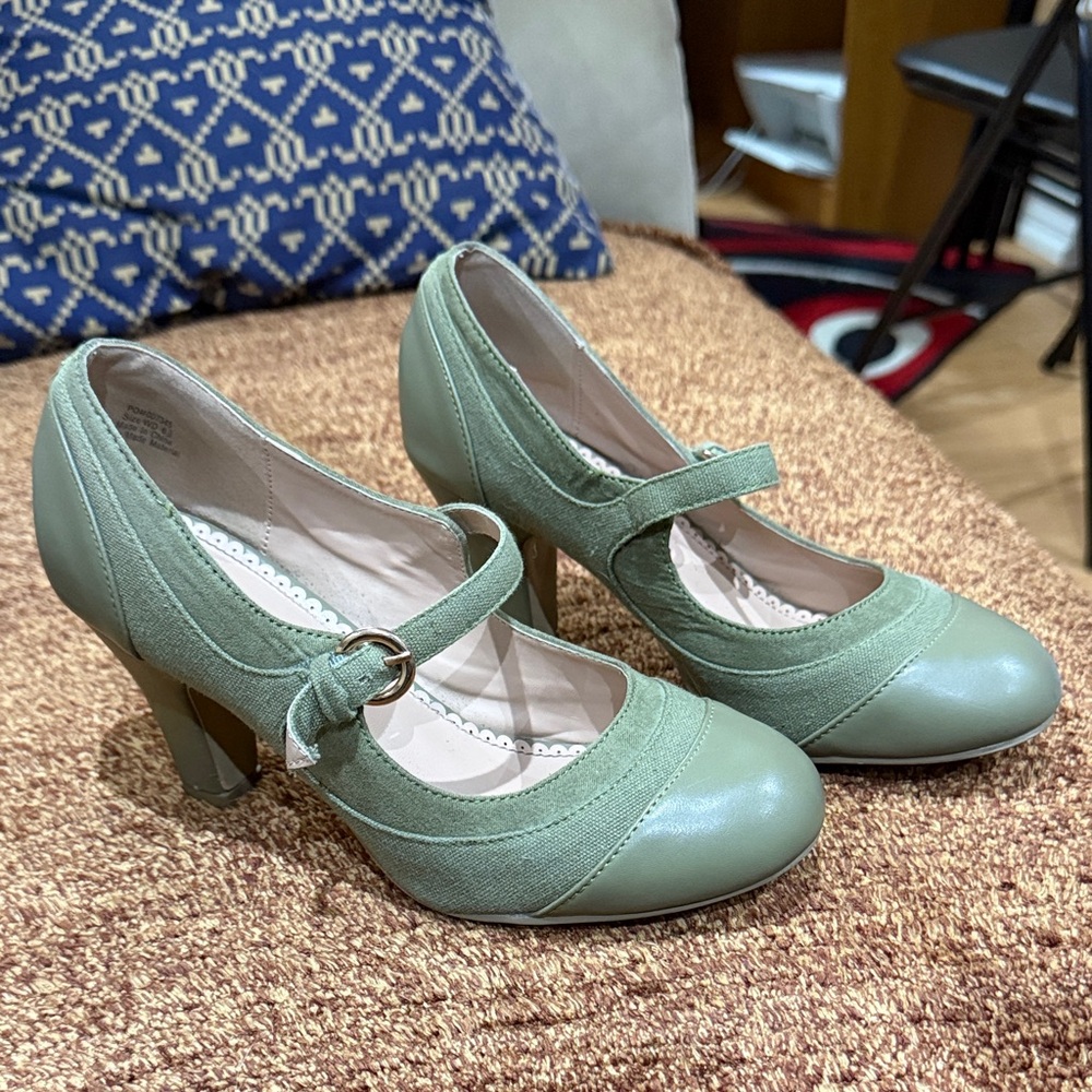 Journee Collection Sage Mary Jane Heels